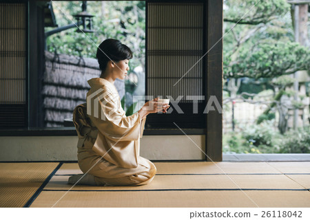 Kimono women 26118042