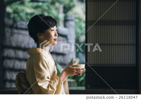 Kimono women Kimono women 26118047