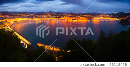 Panorama of Bay of La Concha in night at San Sebastian 26118456