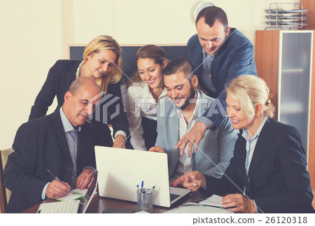 Business people having break Business people having break 26120318