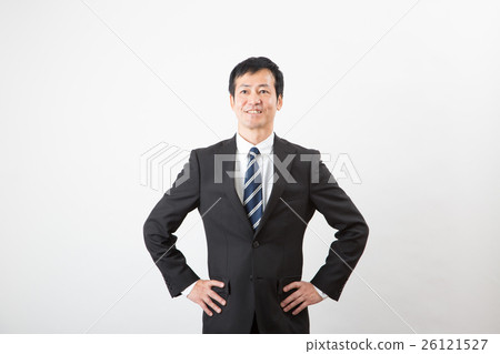 Middle businessman 26121527