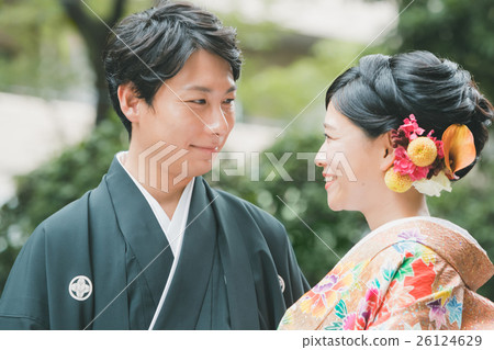 穿著和服 日式服裝 新郎新娘 26124629