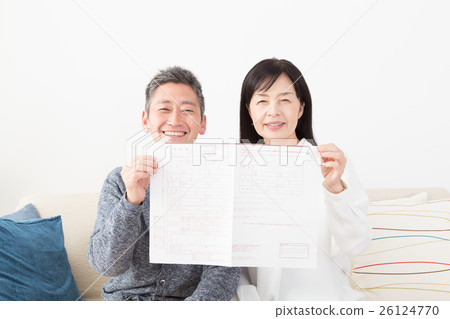 A couple spreading marriage notification 26124770