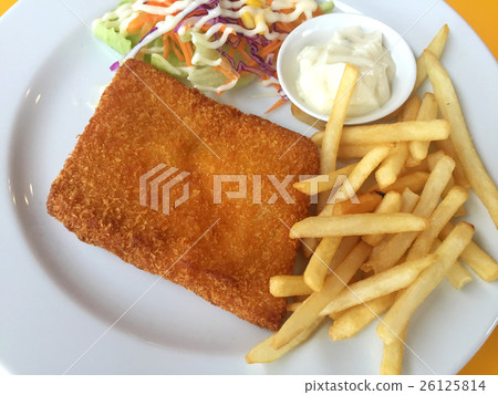closeup fried fish, chips and salad closeup fried fish, chips and salad 26125814