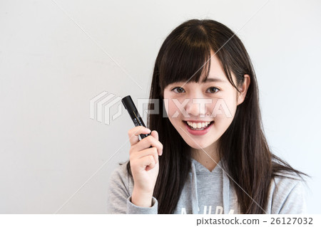 在白板前面的學校女孩 26127032