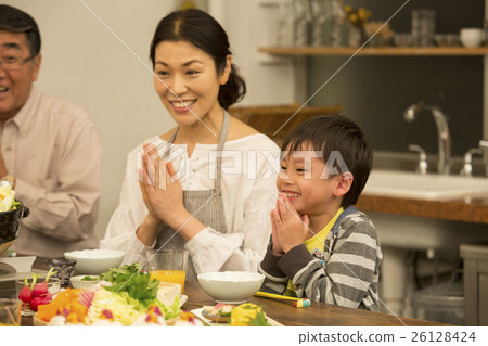Nabe烹飪晚餐形象 Nabe烹飪晚餐形象 26128424