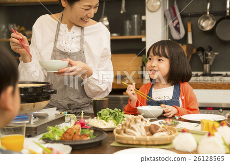 Nabe cooking dinner image Nabe cooking dinner image 26128565