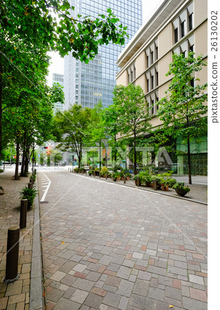 Marunouchi Naka Dori (2) 26130202