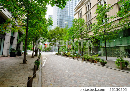 Marunouchi Naka Dori (3) 26130203