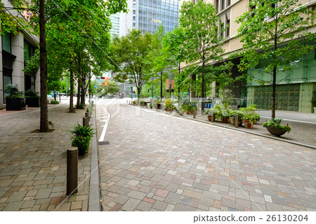 Marunouchi Naka Dori (4) 26130204