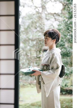 和服女性 和服女性 26132163