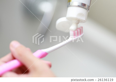 no toothpaste toothbrush
