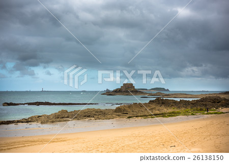 Low tide in Saint Malo, Brittany, France Low tide in Saint Malo, Brittany, France 26138150