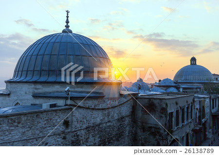 The beautiful Suleymaniye mosque in Istanbul 26138789