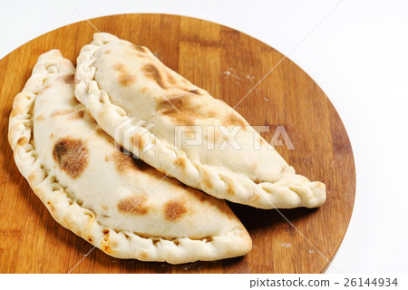 calzone pizza calzone pizza 26144934