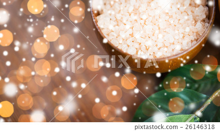 close up of himalayan pink salt in wooden bowl 26146318