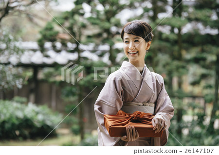 Kimono women Kimono women 26147107