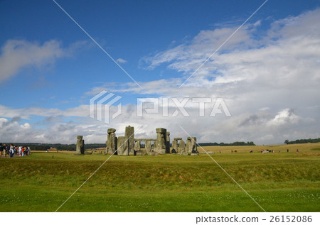 BC Bridge of Stone Henge, a mysterious mysterious building that has been built from the Nobel Stone Age since around the Th th. 26152086
