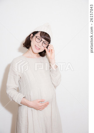Pregnant woman Pregnant woman 26157843
