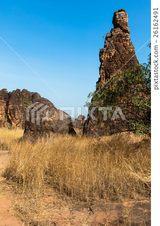 The peaks of Sindou The peaks of Sindou 26162491