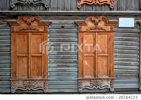 Old wooden window 26164133