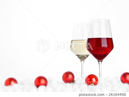 Glasses of red and white wine christmas with balls Glasses of red and white wine christmas with balls 26164498