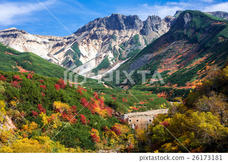 The view of autumnal leaves from Tokachidake Onsen Tokachi Ridge Mountain on Horokameku Mountain The view of autumnal leaves from Tokachidake Onsen Tokachi Ridge Mountain on Horokameku Mountain 26173181