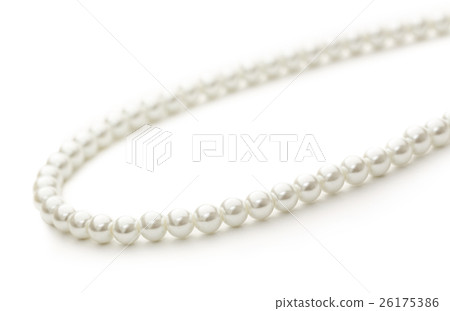 White pearl necklace of one string 26175386