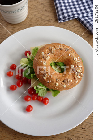 Bagel sandwich Bagel sandwich 26178204
