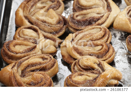 Cinnamon buns Cinnamon buns 26186377