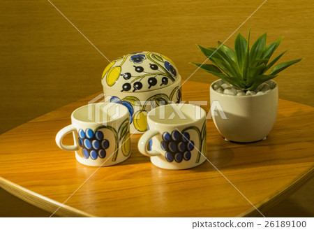 Northern European tableware and table at night of the night 26189100