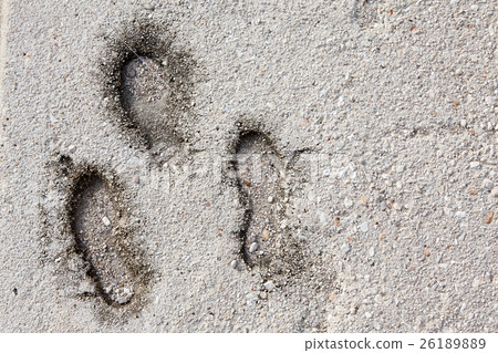 Foot print on grunge concrete texture Foot print on grunge concrete texture 26189889
