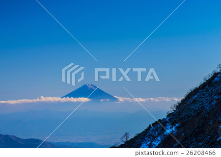 Yatsugatake和富士山 26208466