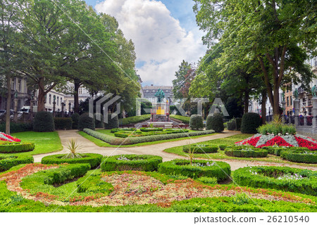 Garden of Small Sablon (Jardin du Petit Sablon) 26210540