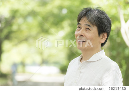中年男子帶著微笑 中年男子帶著微笑 26215480