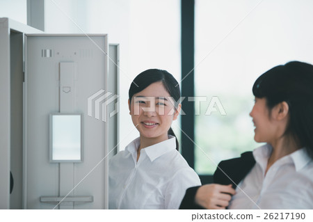 a businesswoman, ol, changing room 26217190