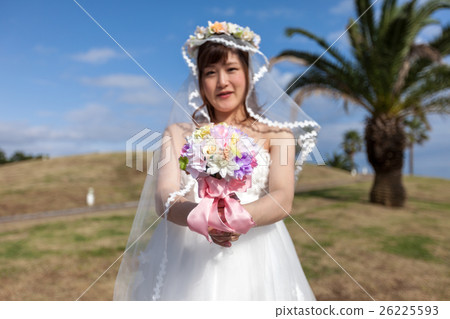 Maternity photo wedding dress appearance 26225593