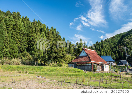 滋賀縣港北地區邊緣村子的家鄉廢棄房屋 滋賀縣港北地區邊緣村子的家鄉廢棄房屋 26227990