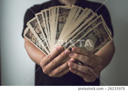 現金 26235978