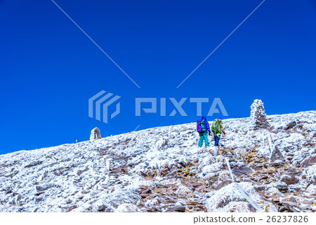 Edge of Iwodake and climbers 26237826