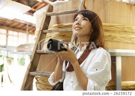 Female sake store tour to explore Tohoku 26239172