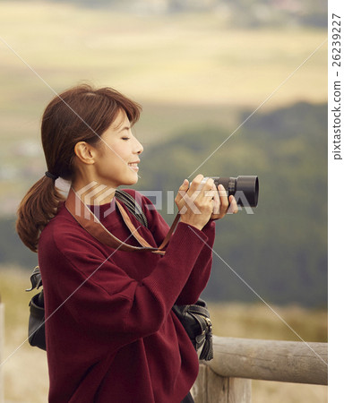A woman sightseeing to see the Tohoku A woman sightseeing to see the Tohoku 26239227