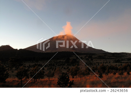 Active Popocatepetl volcano in Mexico Active Popocatepetl volcano in Mexico 26243656