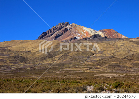 Volcano Tunupa, the Salar de Uyuni, Bolivia 26244576