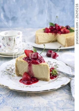 Cheesecake with Fresh Fruits 26245216