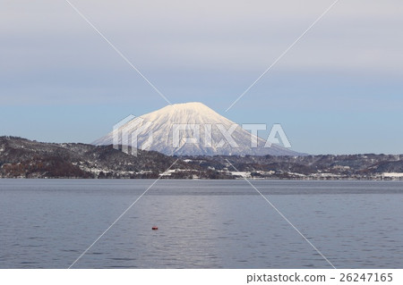 從洞爺湖看到的羊蹄山 26247165