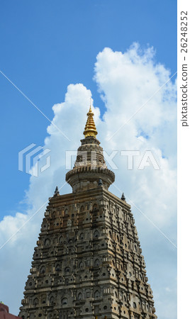 Mahabodhi Temple in Bodh Gaya, India 26248252