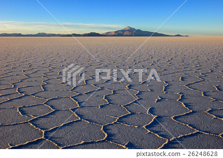 Salar de Uyuni, salt lake, Bolivia 26248628