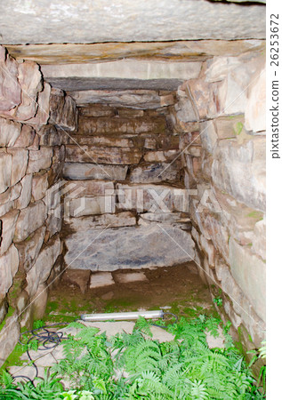 八重山山墓的石室 26253672