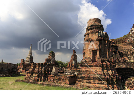 Ruins of Ayutthaya, Thailand Wat Mahathat Ruins of Ayutthaya, Thailand Wat Mahathat 26254968
